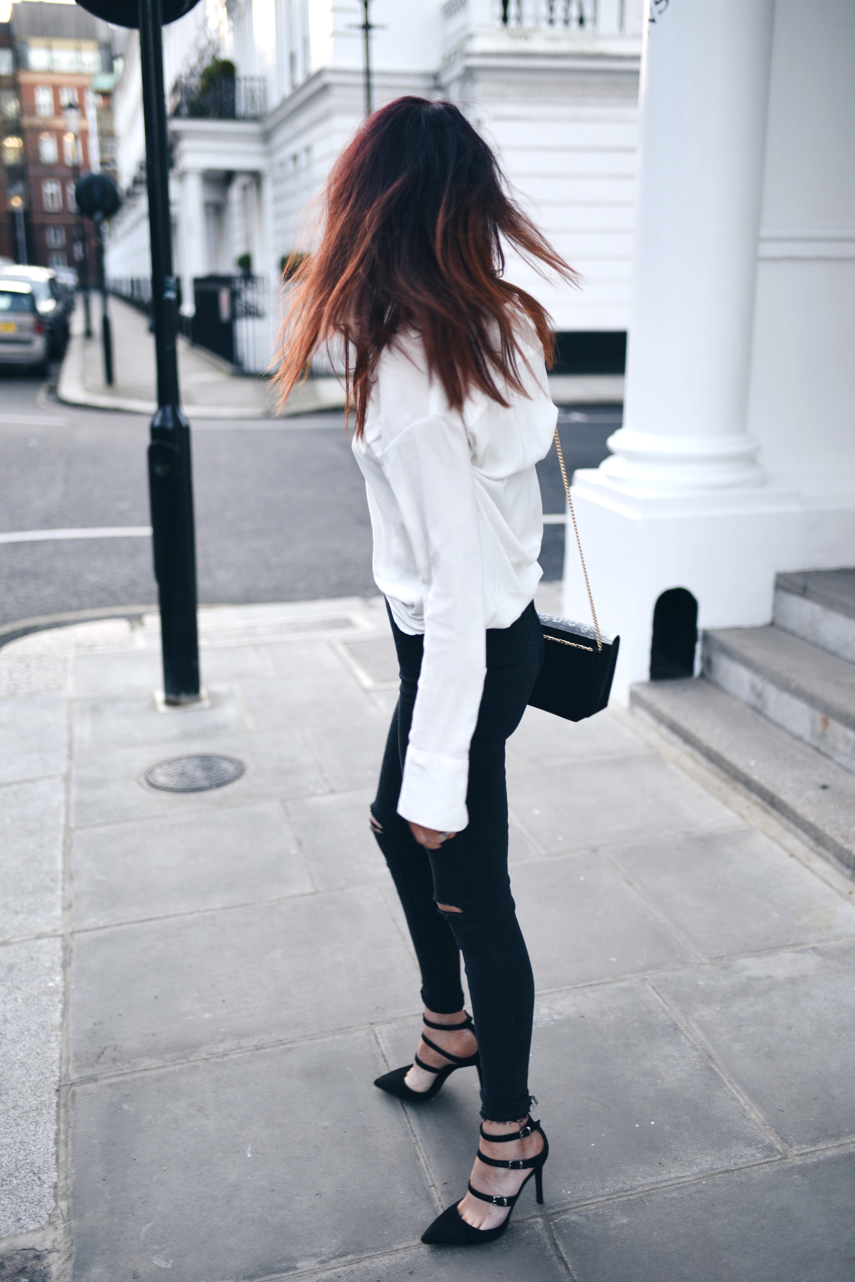 white-shirt-black-skinny-jeans-lace-bra