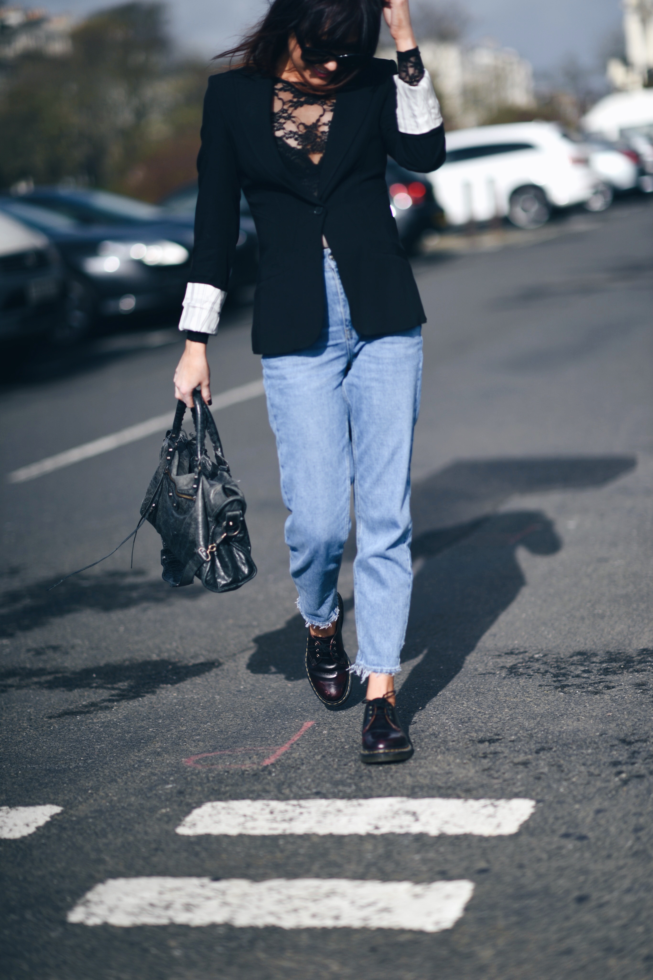 black-jacket-blue-jeans-how-to-style-a-blazer