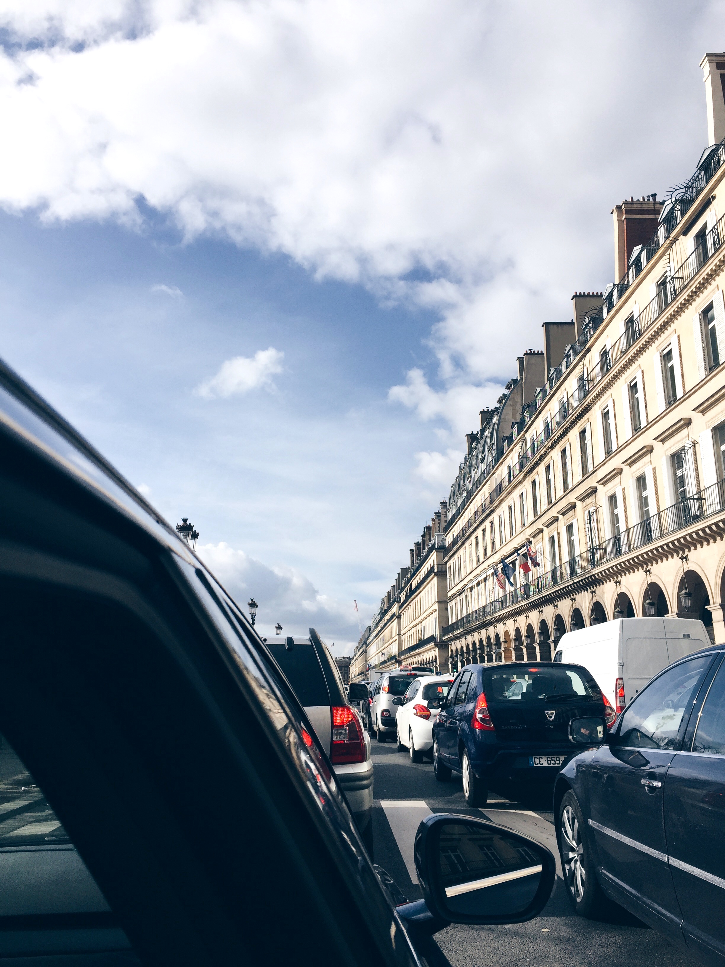 paris-view-by-car