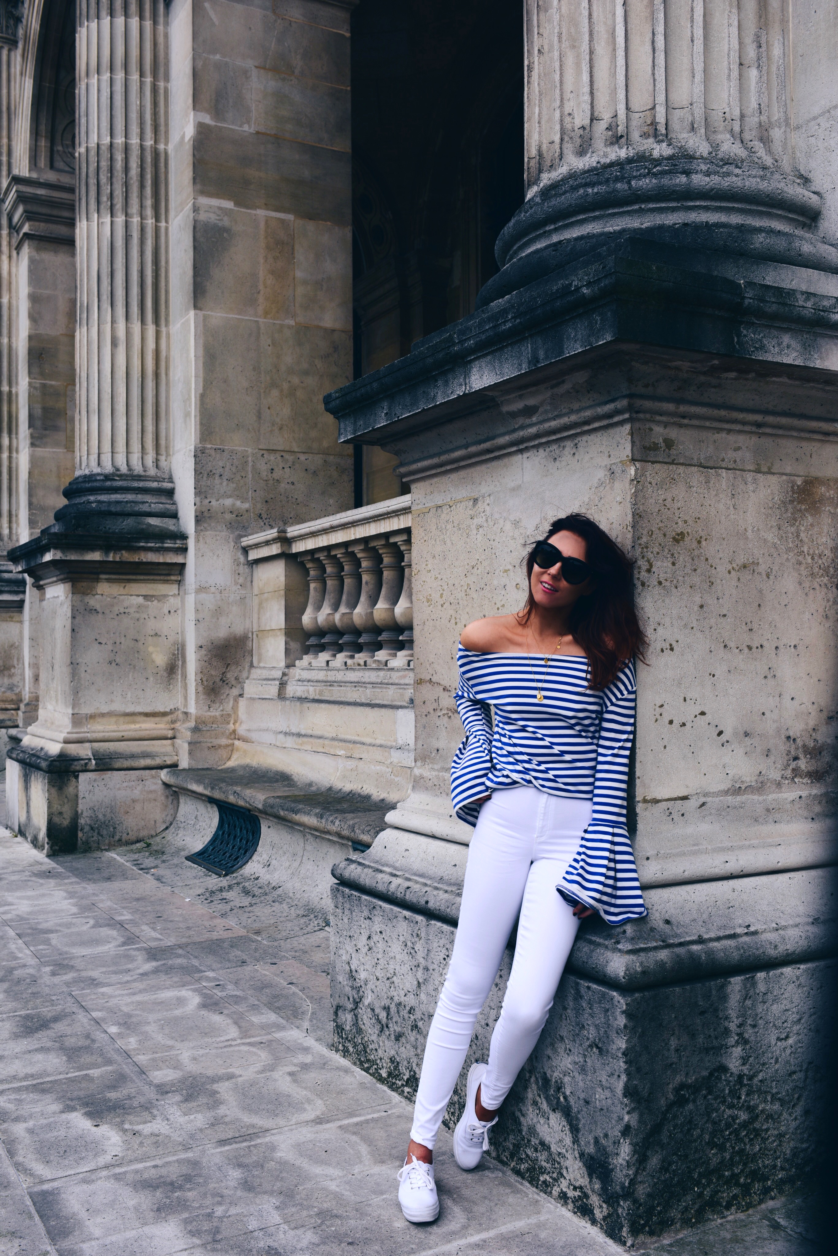 palais-royal-paris-white-jeans-stripe-blouse
