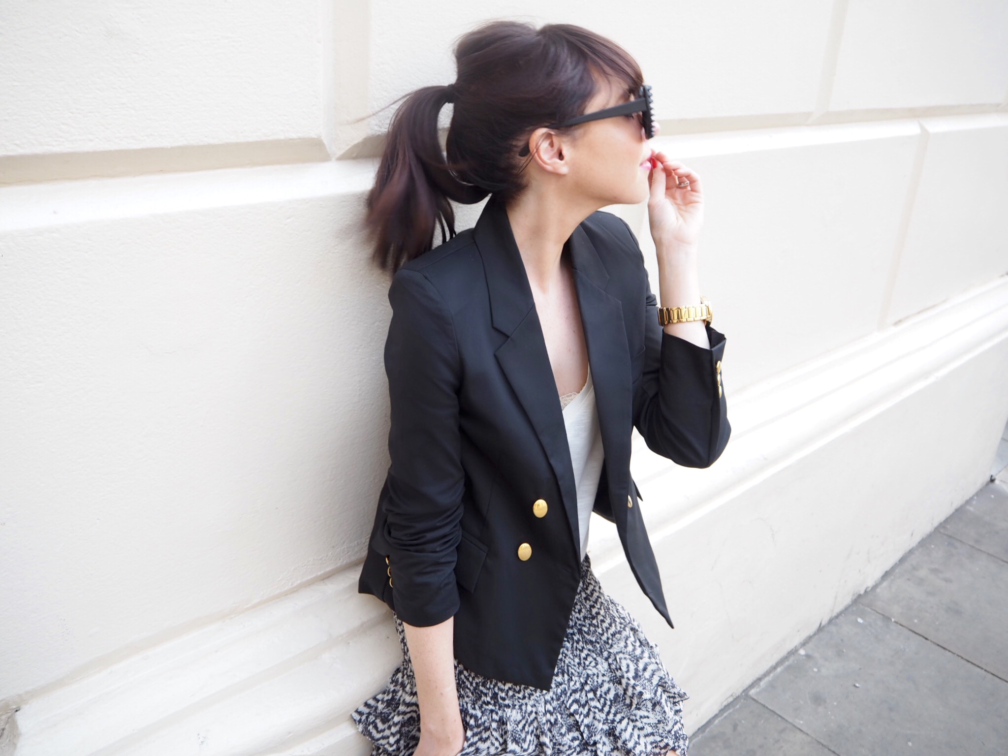 In The Style x Lorna Luxe contrast lapel fitted longline coordinating  blazer dress in black